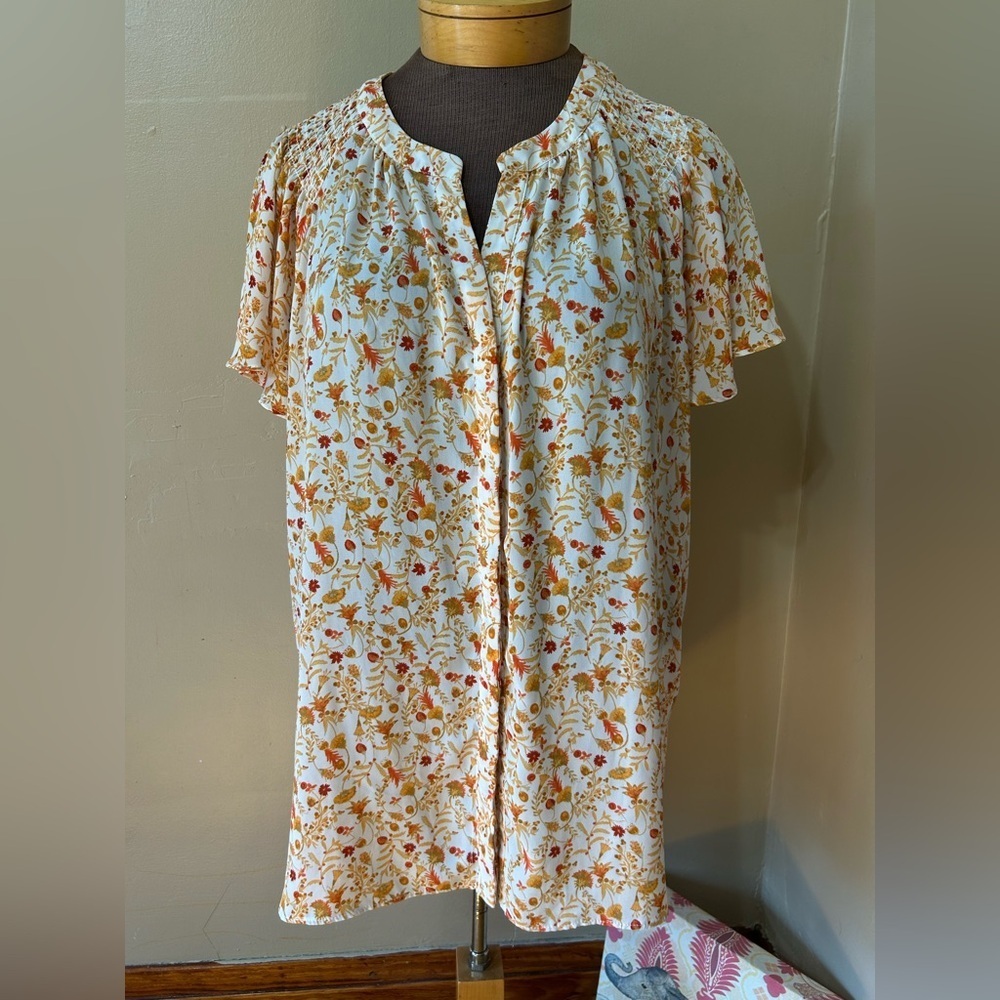 Rose & Olive Cream Floral Button-Front Blouse